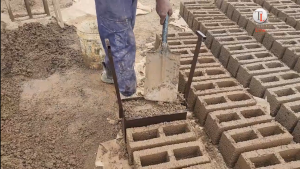 Manual 1 drop Hollow Block Machine - Image 4