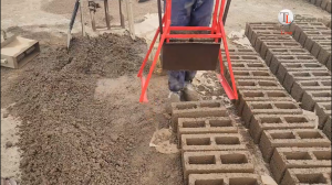 Manual 1 drop Hollow Block Machine - Image 5